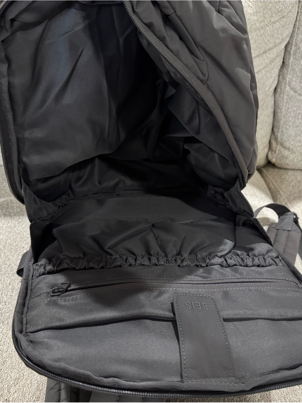 BEIS Air Backpack in Charcoal EUC - Picture 4 of 6